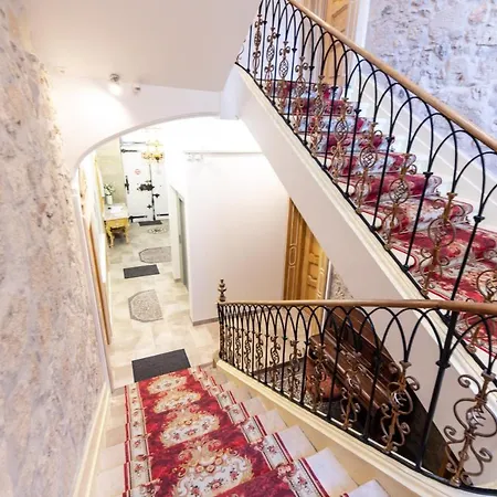 Affittacamere Romantique Maison De L'église Du Couvent